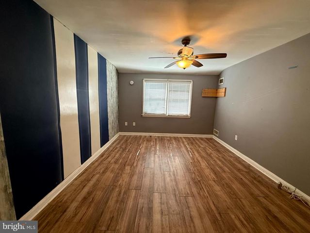 6142 DUNROMING RD, Baltimore, MD 21239