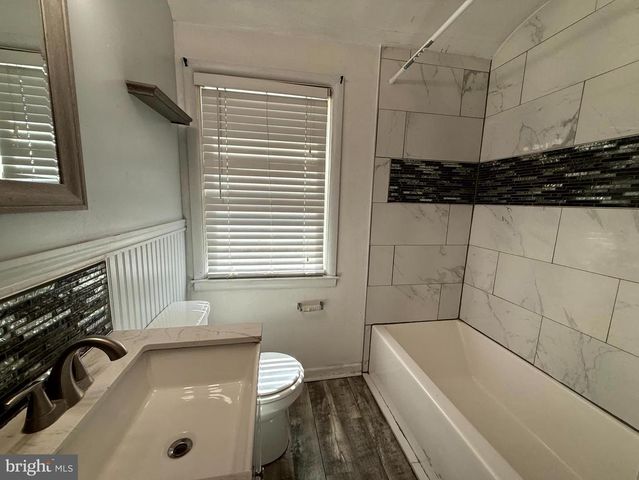 6142 DUNROMING RD, Baltimore, MD 21239