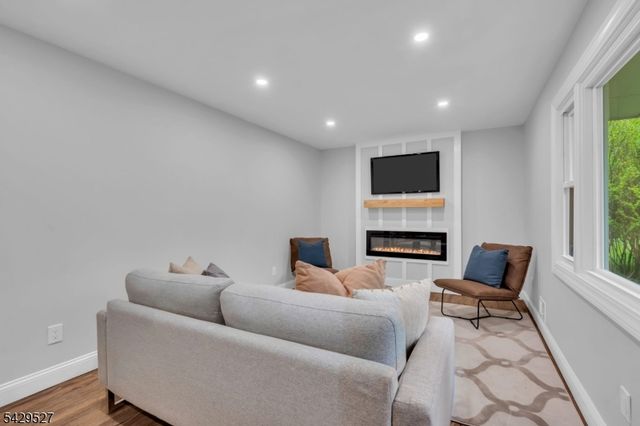 1318 Marcella Dr, Union Twp., NJ 07083
