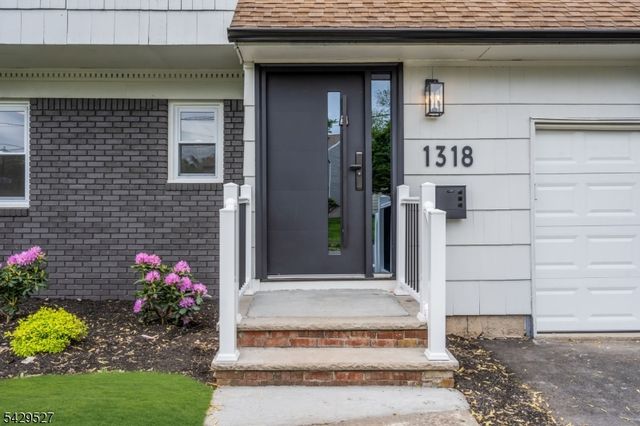 1318 Marcella Dr, Union Twp., NJ 07083