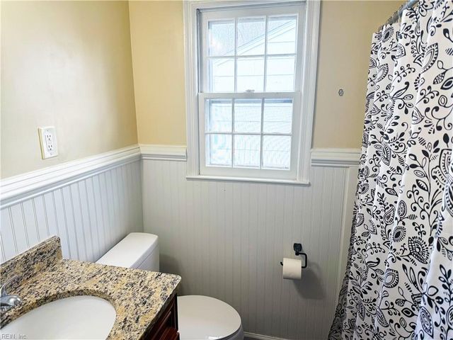 265 Benns RD, Newport News, VA 23601