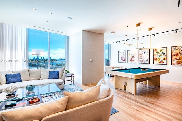 1400 Biscayne Blvd 405, Miami, FL 33132