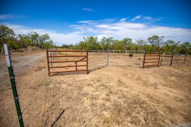 TBD FELIX RD, St Hedwig, TX 78152