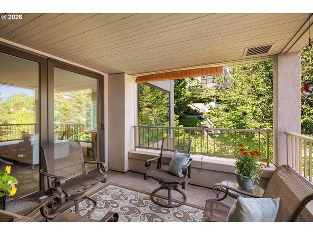 762 Nw WESTOVER Sq, Portland, OR 97210
