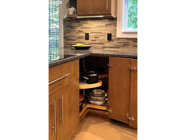 762 Nw WESTOVER Sq, Portland, OR 97210