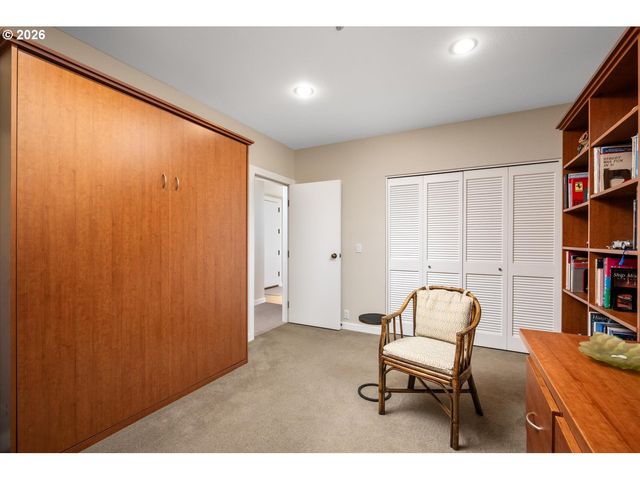 762 Nw WESTOVER Sq, Portland, OR 97210