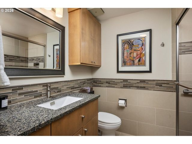 762 Nw WESTOVER Sq, Portland, OR 97210