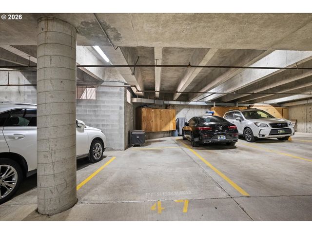 762 Nw WESTOVER Sq, Portland, OR 97210