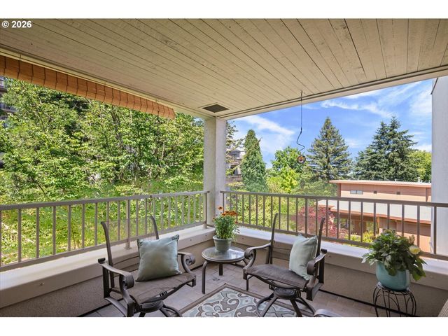 762 Nw WESTOVER Sq, Portland, OR 97210