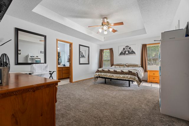 701 E 10th Street, Grove, OK 74344