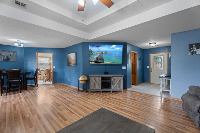 701 E 10th Street, Grove, OK 74344