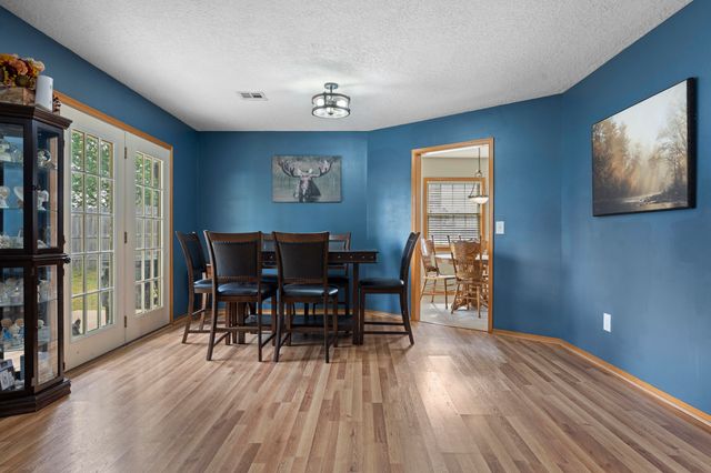 701 E 10th Street, Grove, OK 74344