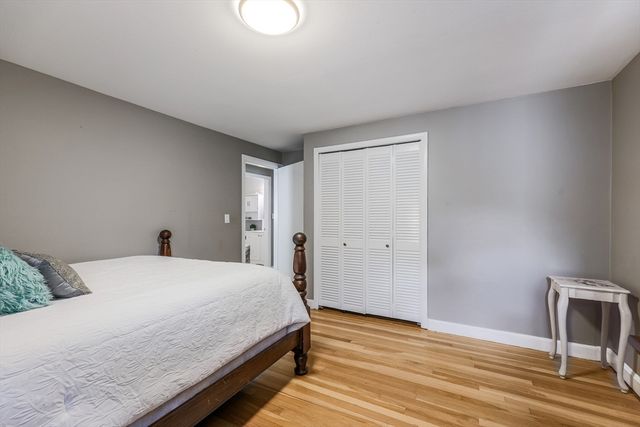 12 Lilian Rd Ext, Framingham, MA 01701