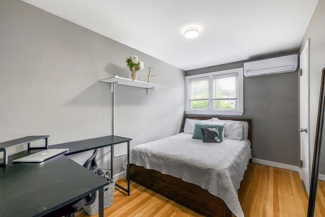 12 Lilian Rd Ext, Framingham, MA 01701