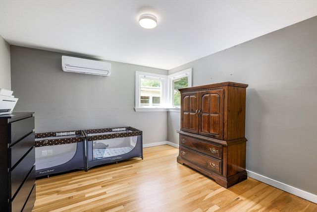 12 Lilian Rd Ext, Framingham, MA 01701