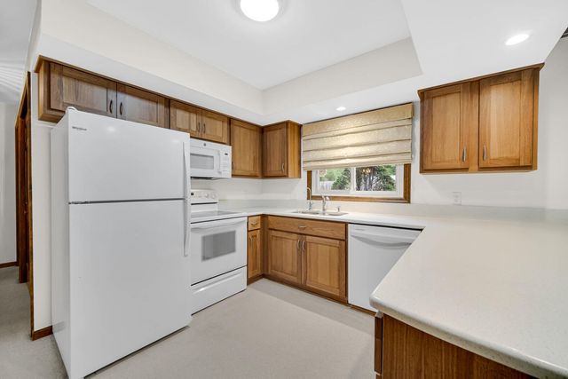 2633 N Stuyvesant Lane, La Porte, IN 46350