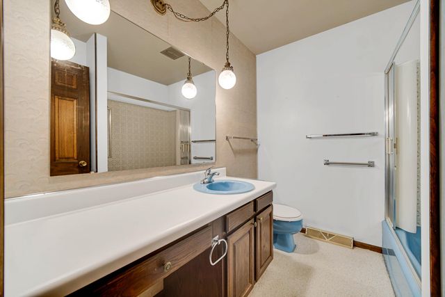 2633 N Stuyvesant Lane, La Porte, IN 46350