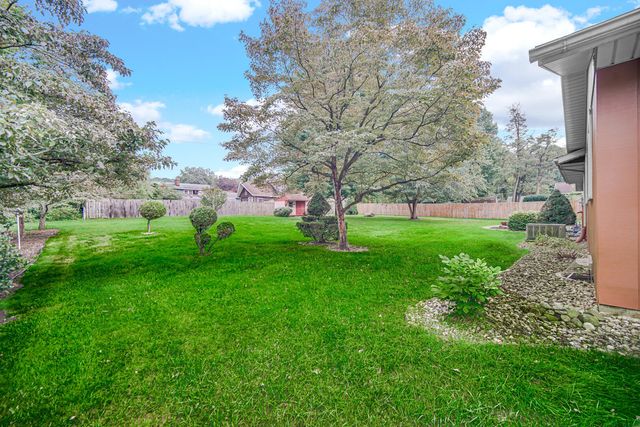 2633 N Stuyvesant Lane, La Porte, IN 46350
