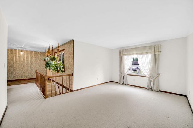 2633 N Stuyvesant Lane, La Porte, IN 46350