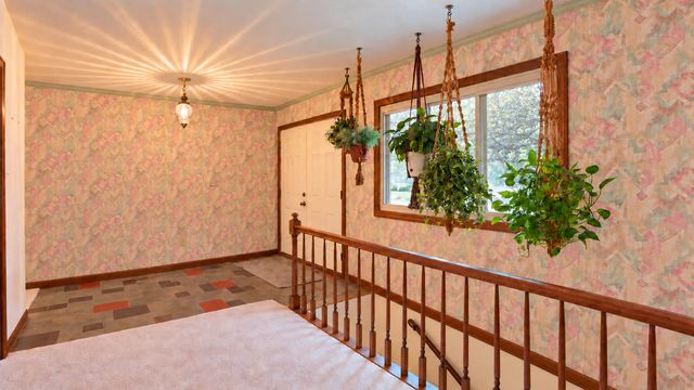 2633 N Stuyvesant Lane, La Porte, IN 46350