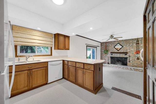 2633 N Stuyvesant Lane, La Porte, IN 46350