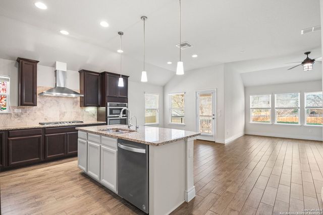 116 Aberdeen, Boerne, TX 78015