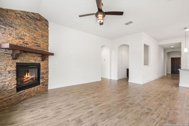 116 Aberdeen, Boerne, TX 78015