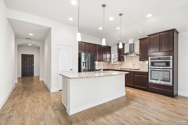 116 Aberdeen, Boerne, TX 78015