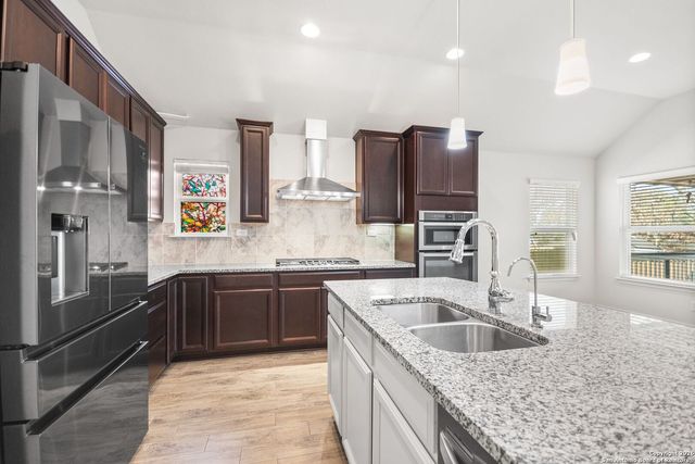 116 Aberdeen, Boerne, TX 78015