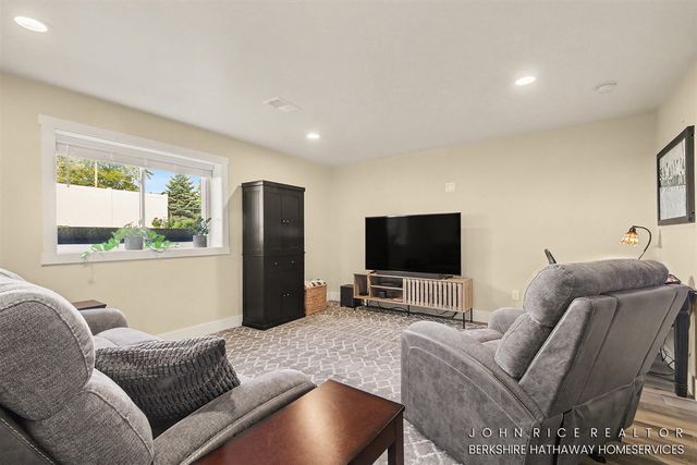 6009 N Bear Den Trail, Muskegon, MI 49444