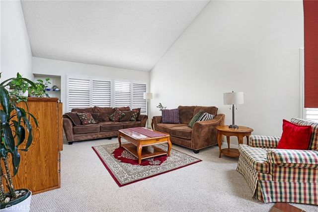 19544 Vasile Cir, Huntington Beach, CA 92646