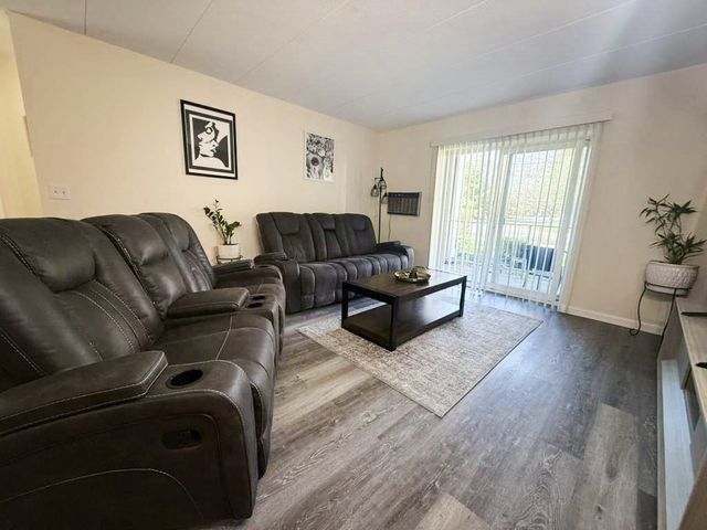 50 Webster St 104, Weymouth, MA 02190