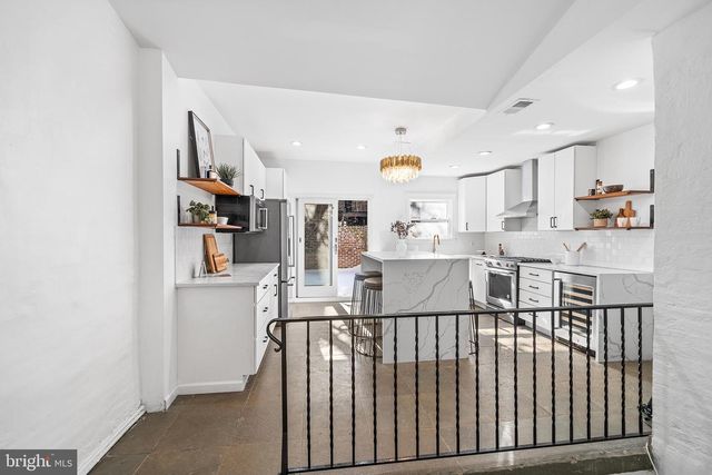 1932 PINE ST, Philadelphia, PA 19103