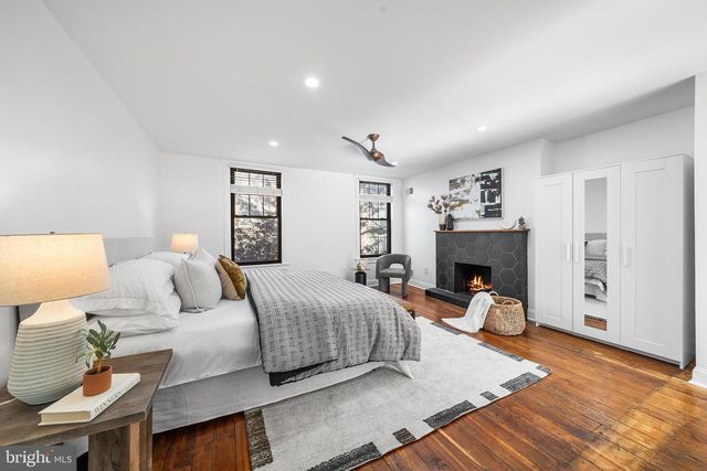 1932 PINE ST, Philadelphia, PA 19103