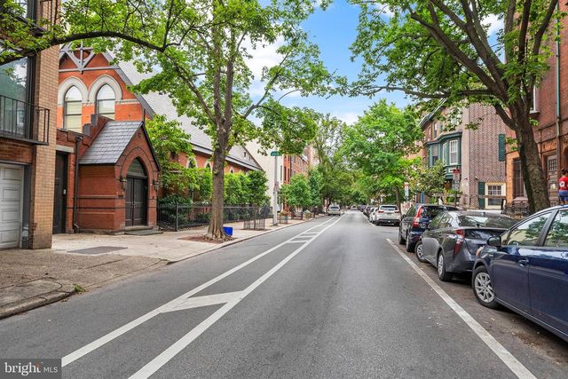 1932 PINE ST, Philadelphia, PA 19103