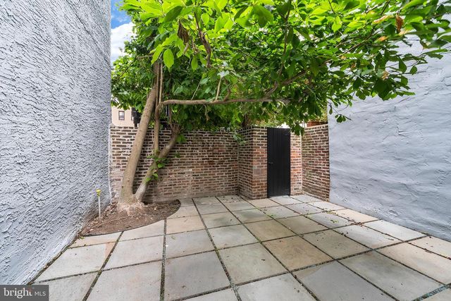 1932 PINE ST, Philadelphia, PA 19103