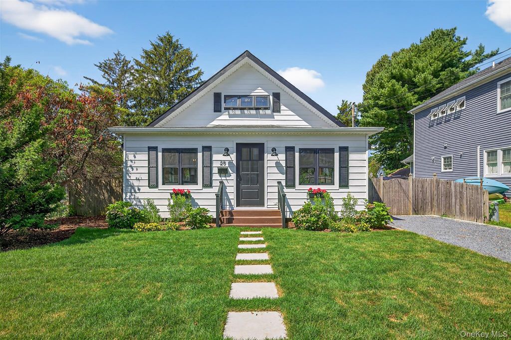 25 W 5th Street, Locust Valley, NY 11560
