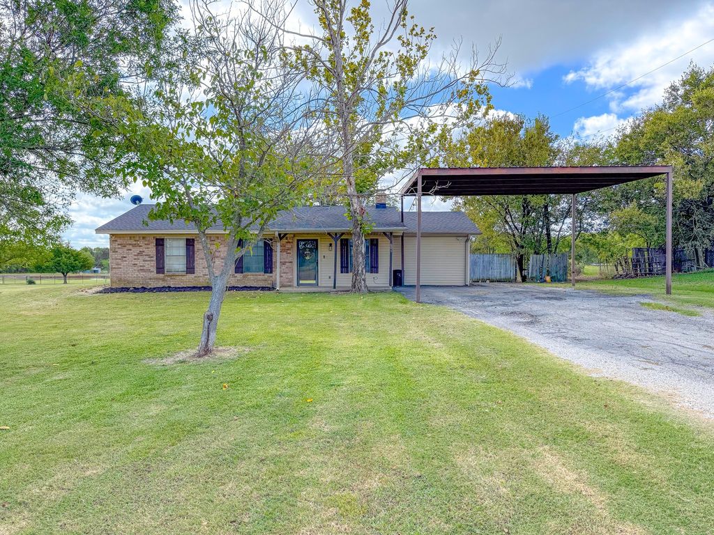 601 W Harris Road, Corsicana, TX 75110