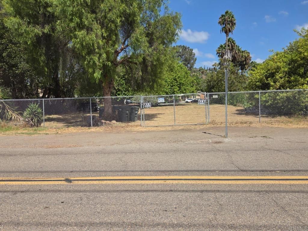 Central Avenue, Spring Valley, CA 91977 — exterior