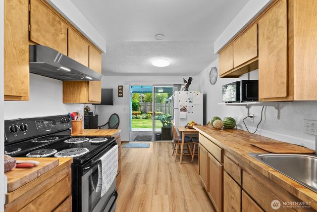 4927 236th Place SE, Woodinville, WA 98072