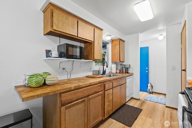 4927 236th Place SE, Woodinville, WA 98072