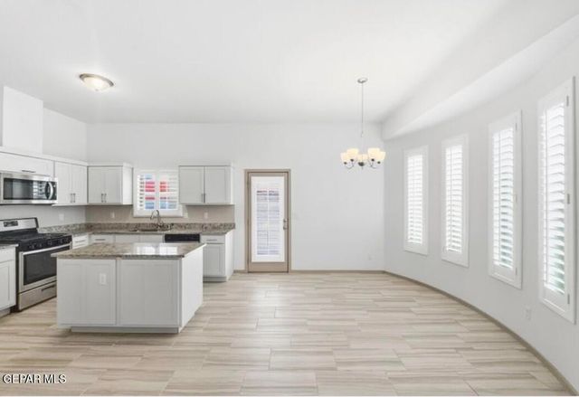 613 CEDARWOOD Drive, El Paso, TX 79928