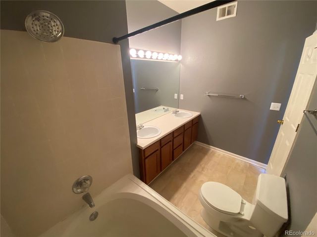 2575 S Syracuse Way H303, Denver, CO 80231