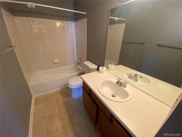 2575 S Syracuse Way H303, Denver, CO 80231