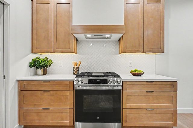 54810 Northbridge West Court, Osceola, IN 46561