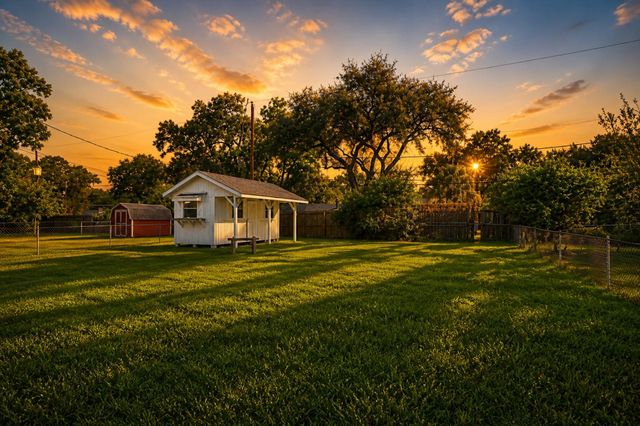 4130 Bethel Blvd, Houston, TX 77092
