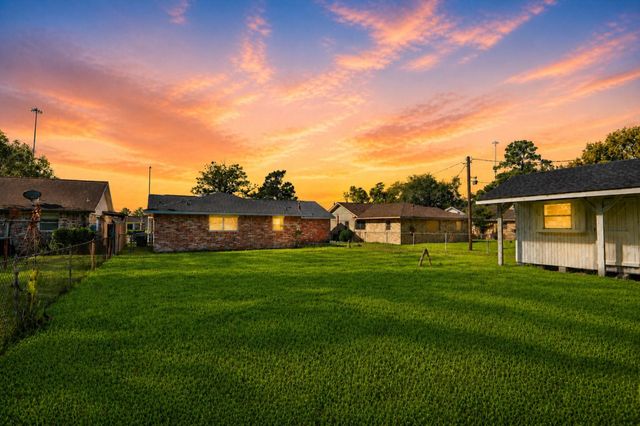 4130 Bethel Blvd, Houston, TX 77092