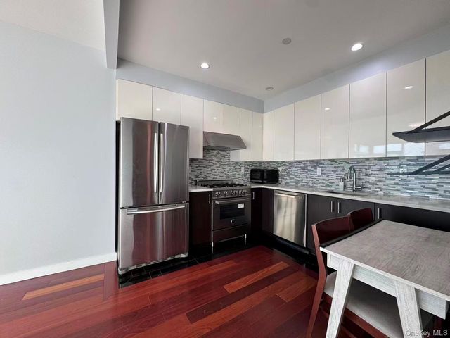 142-38 37th Avenue 13C, Flushing, NY 11354