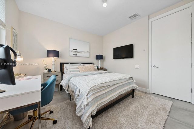 111 SE 2nd Street 201, Delray Beach, FL 33444