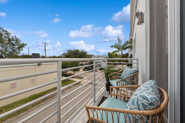 111 SE 2nd Street 201, Delray Beach, FL 33444
